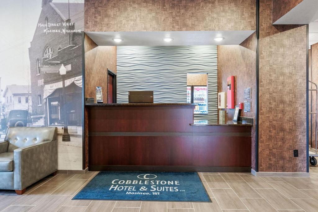 Cobblestone Hotel & Suites - Mosinee Exterior foto